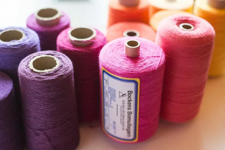 8/2 Cotton for making a graduated warp