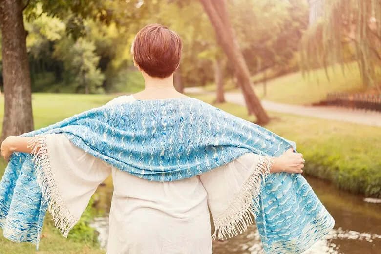 Ondicelle by Madeleine Windsor. Shawl knitting pattern. SweetGeorgia Yarns. 