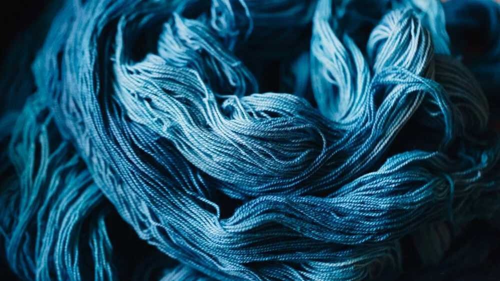 8/2 cotton warp, hand-dyed with procion fiber reactive dyes (turquoise and cobalt)