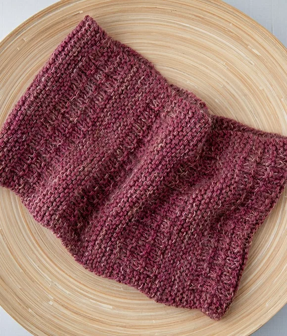 Nilas cowl, a waffle stitch cowl by Tabetha Hedrick,