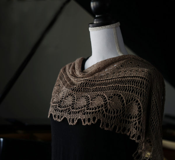 Á Chloris knitting pattern by Ruth Nguyen