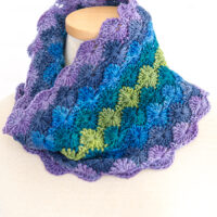 garden hue cowl with party of five set