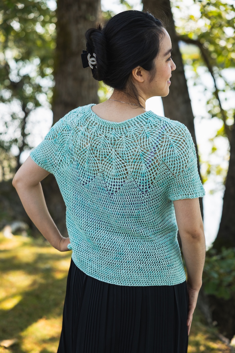 Crochet top, Sivu Tee design, back