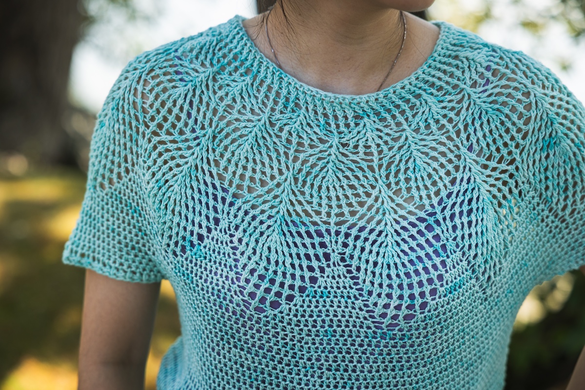 Crochet top, Sivu Tee design, yoke