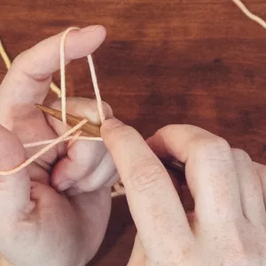 Long Tail Cast On for knitting, step 6