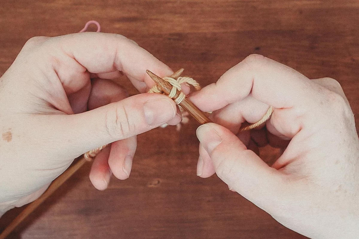 How to knit the knit stitch (k): step 5