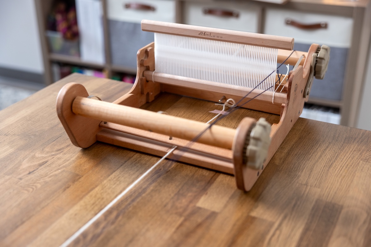 The Best of Both: Exploring Hybrid Warping: guide string attached to table