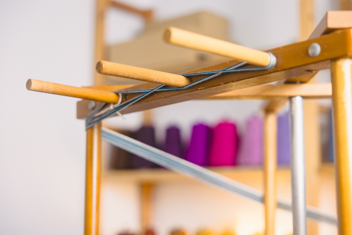 Warping Around: How to Use a Warping Mill: warp cross tension