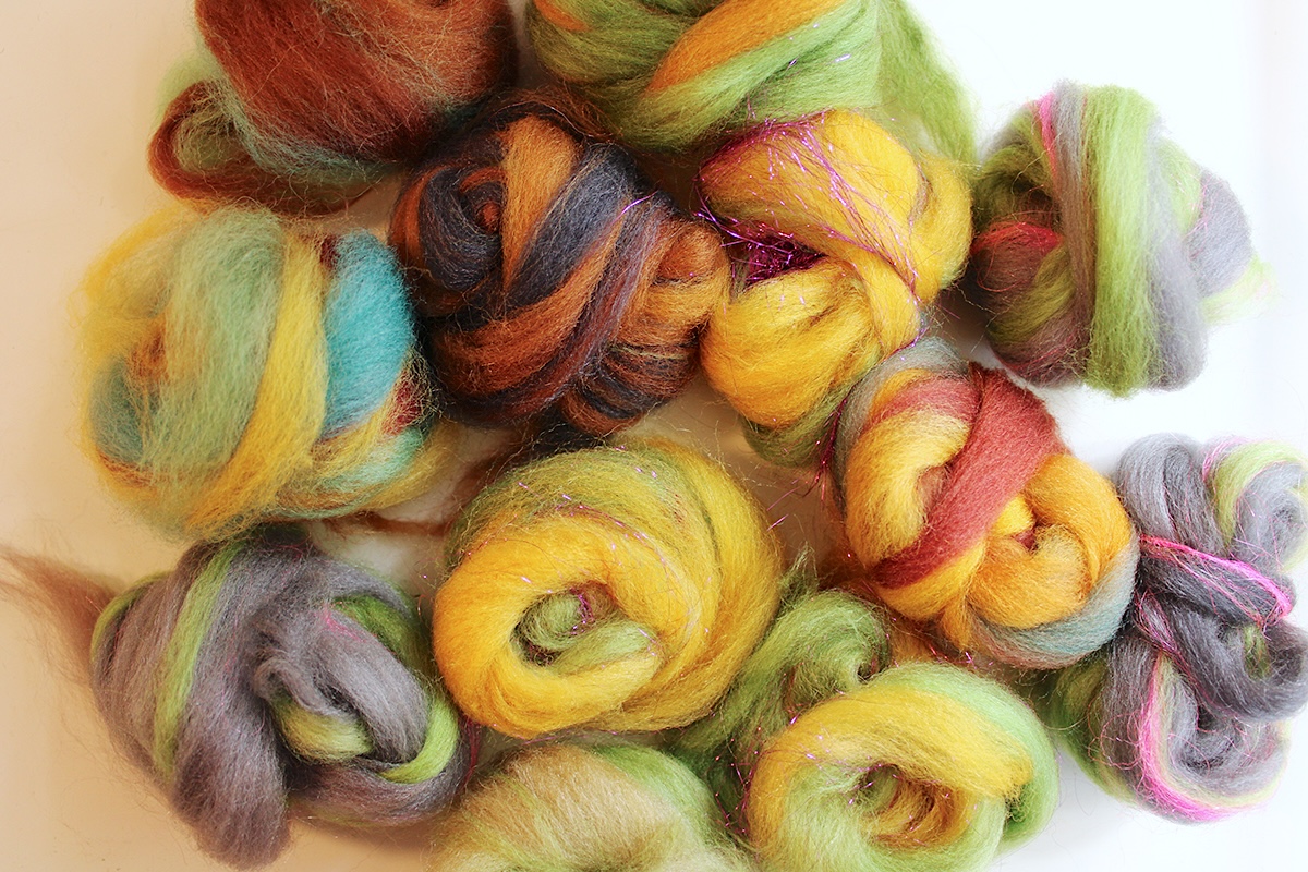 No Tools? No Problem! No-Tool Fibre Preparation for Spinners: Fibre blended by hand