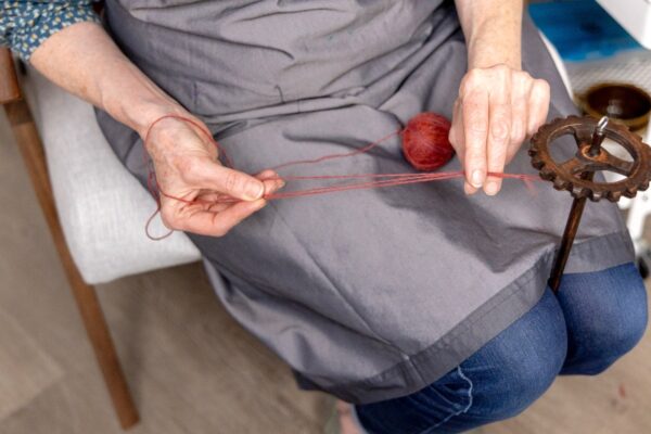Chain plying on a spindle step 4