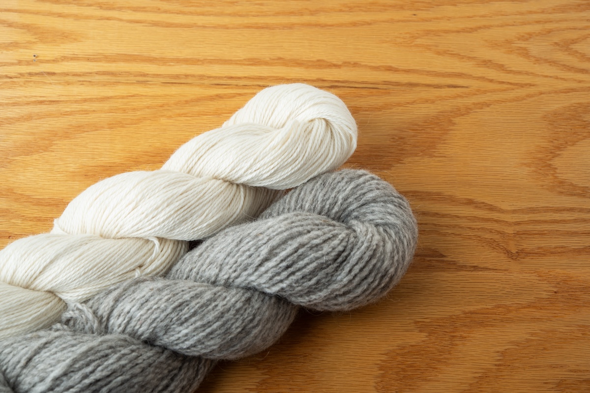 woollen vs worsted yarns side-by-side