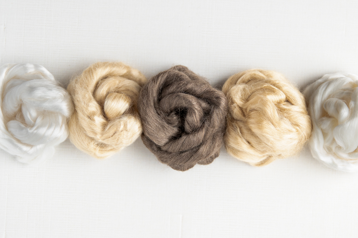 洋書 Shirokuma spin art   Hand Spun PIC] Sampling some silk embroidery thread I handspun : r