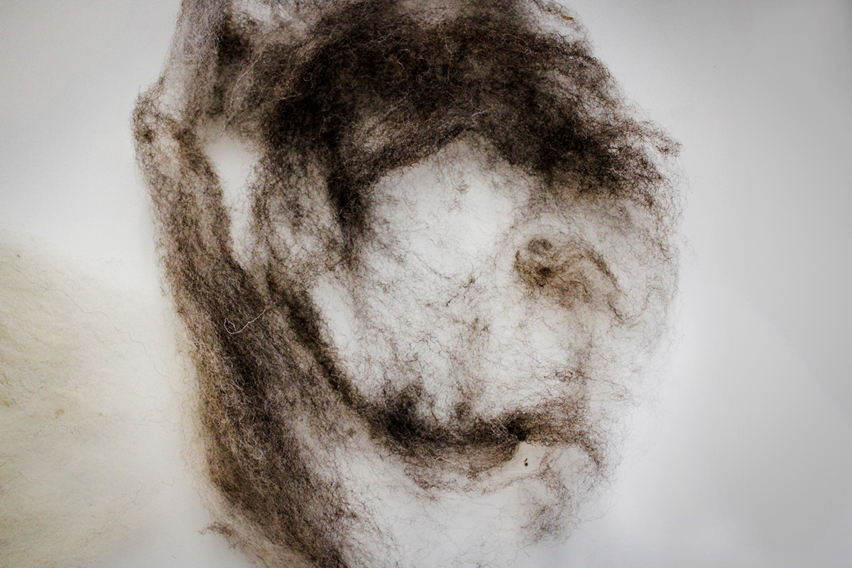 As shown here, carded roving contains a considerable amount of staple