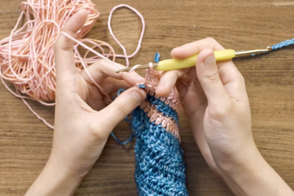 1-connect colours crochet