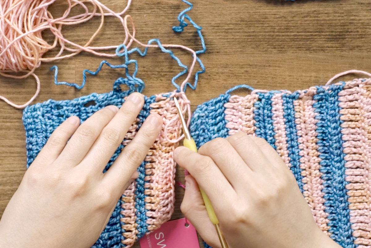 alternating crochet colours sample comparison 