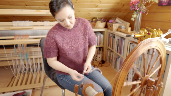 pinch the twist with forward hand