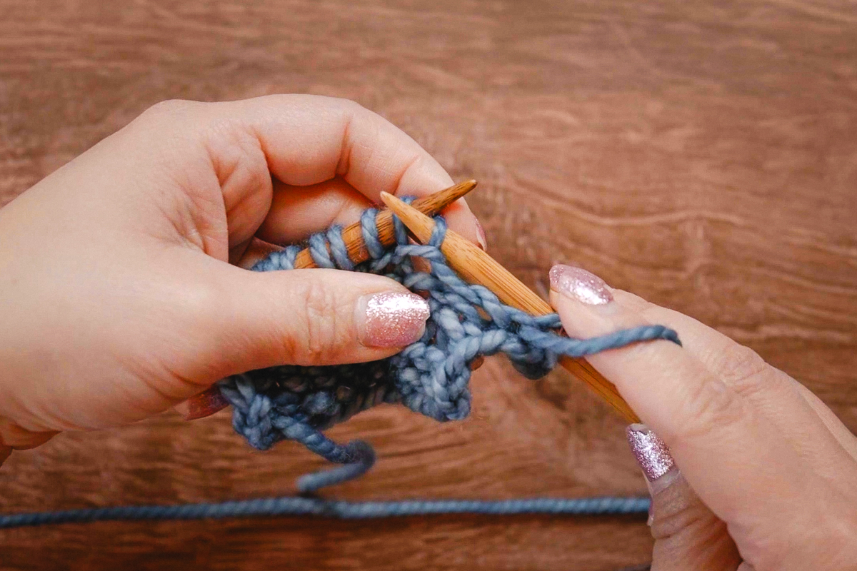 Eastern Stitch Mount, Eastern Purl Stitch