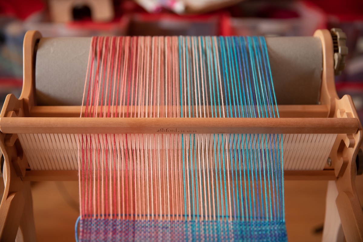 Rigid heddle loom