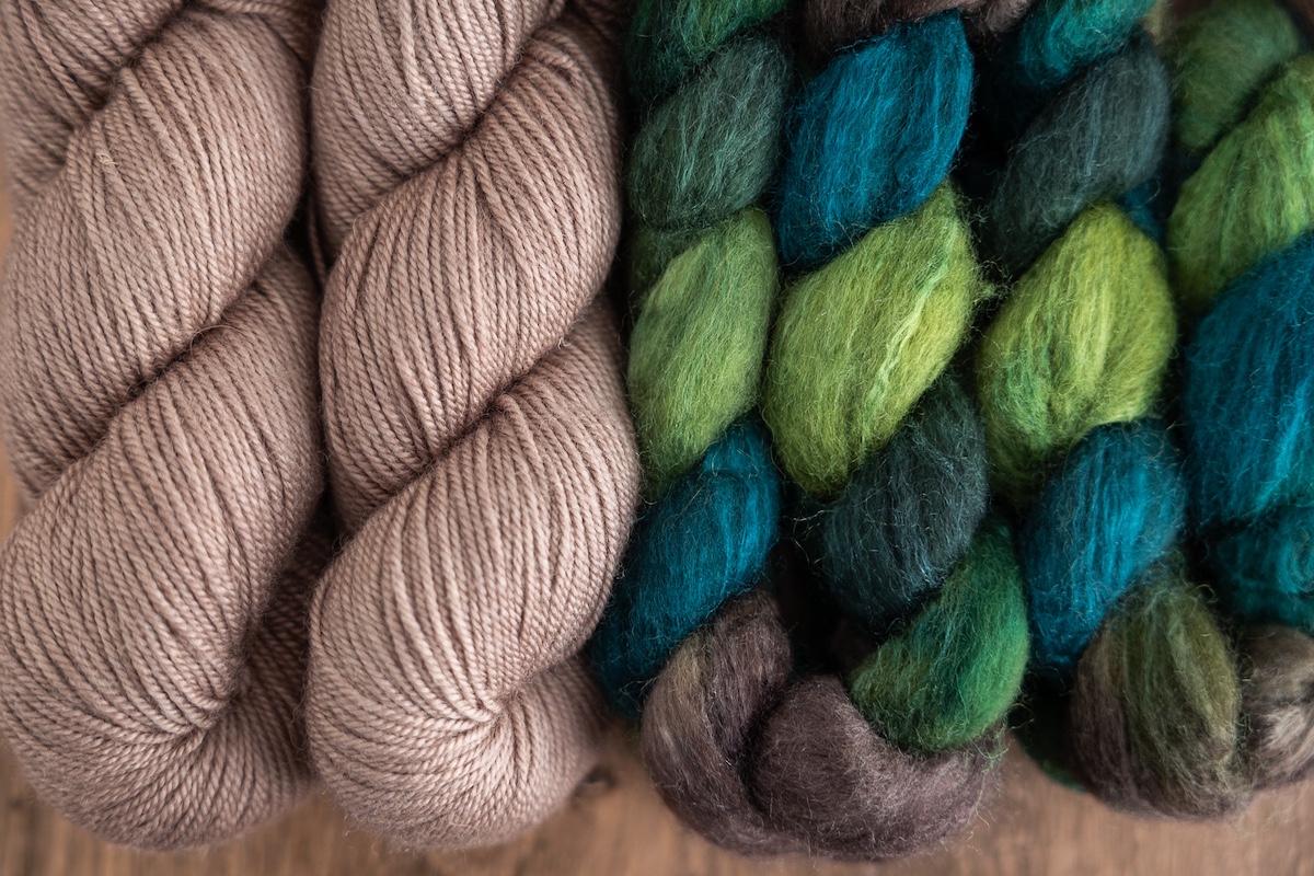 Hand-dyed BFL+Silk blend yarn skeins and spinning fibre