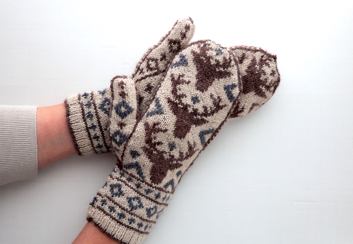 Colourwork mitten pattern by Caitlin Shepherd