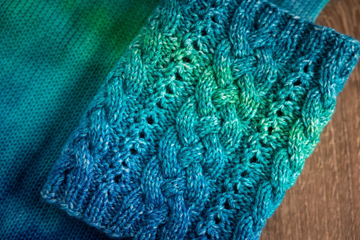 Cabled knit cowl and gradient double sock blank