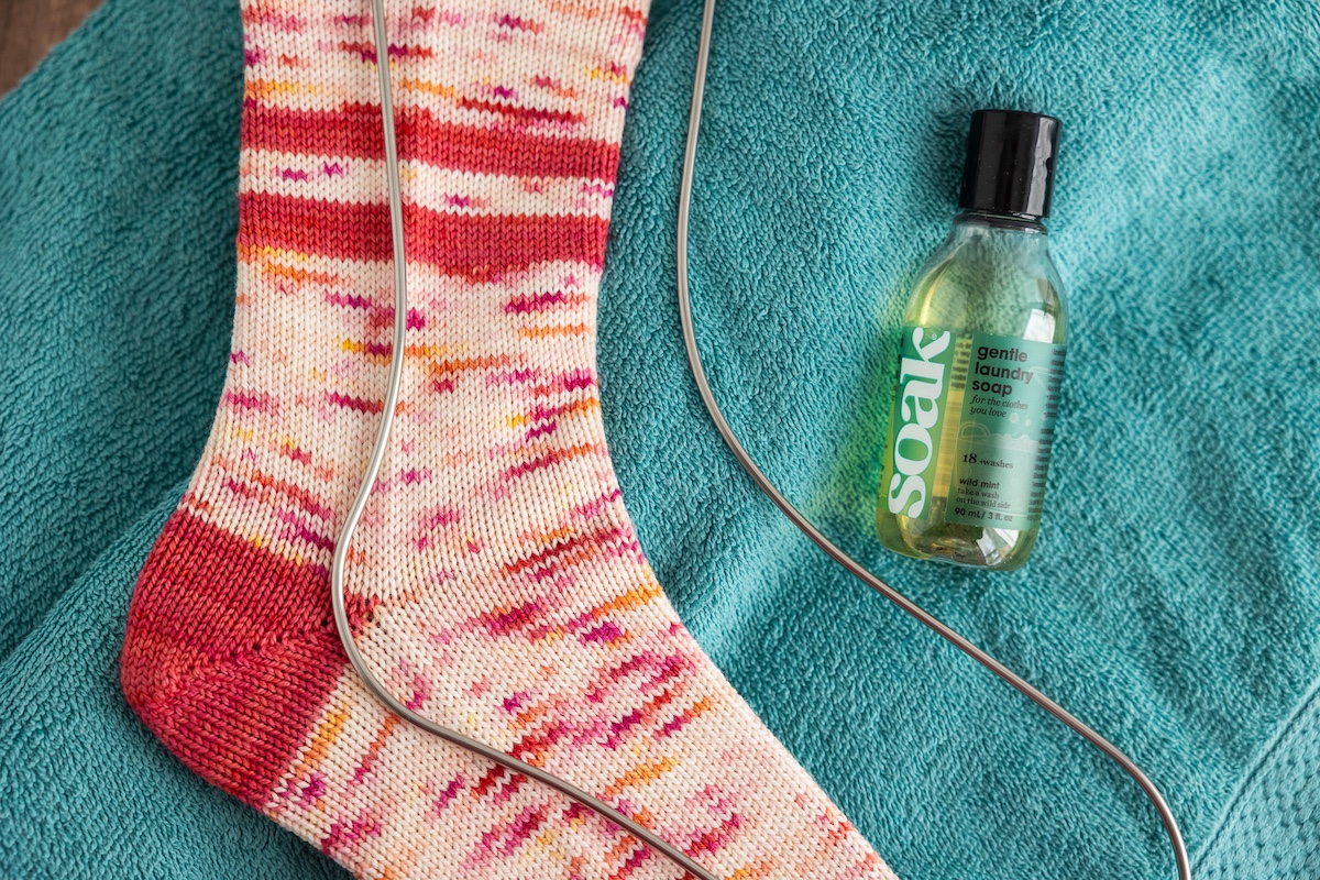 Wet blocking tools for CSM and knit socks