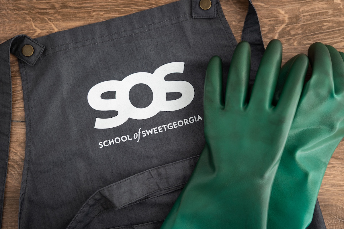 Apron and rubber gloves — tools for fibre prep