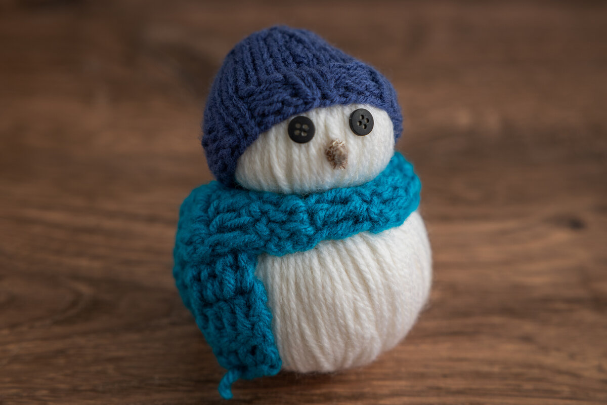 yarn snowman
