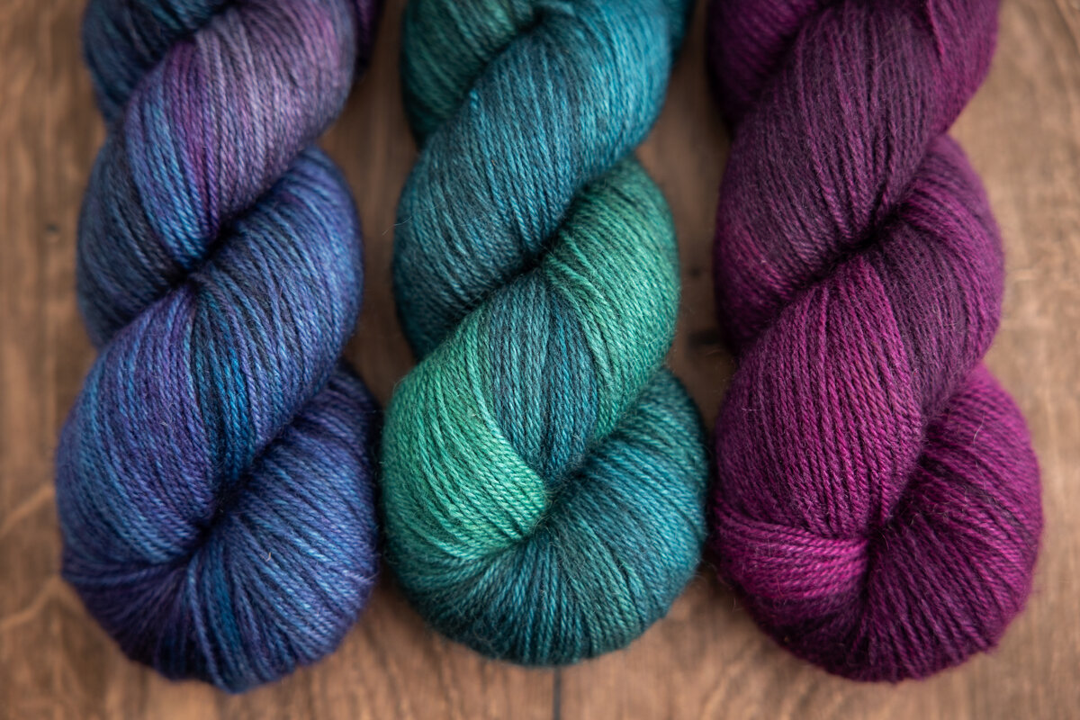 Trifecta Fine: Odyssey, Atlantis (warp) and Luna (weft) Yarns for Baker Street Waffle Scarf, design by Felicia Lo