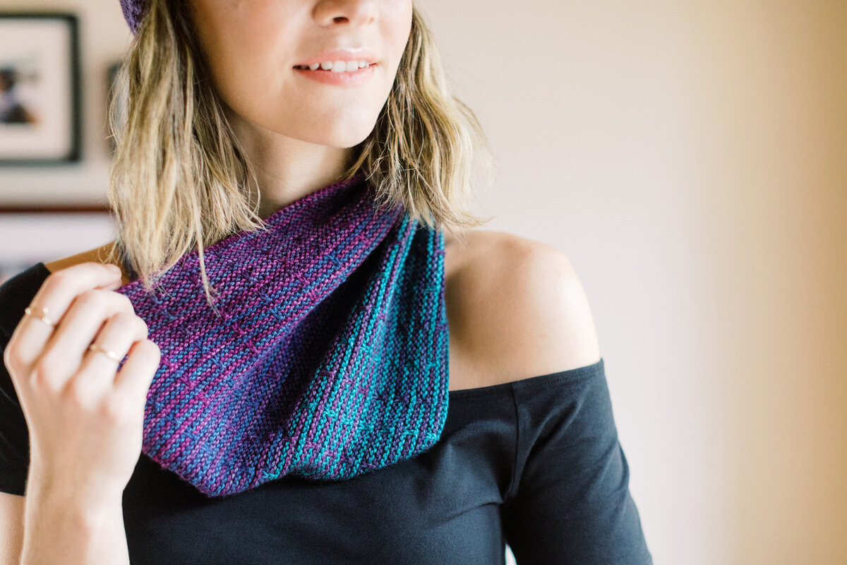 Meraki knit cowl in mini-skein hand dyed yarn