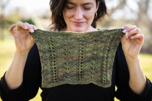 Cherry Lane Cowl hand knit pattern by Felicia Lo