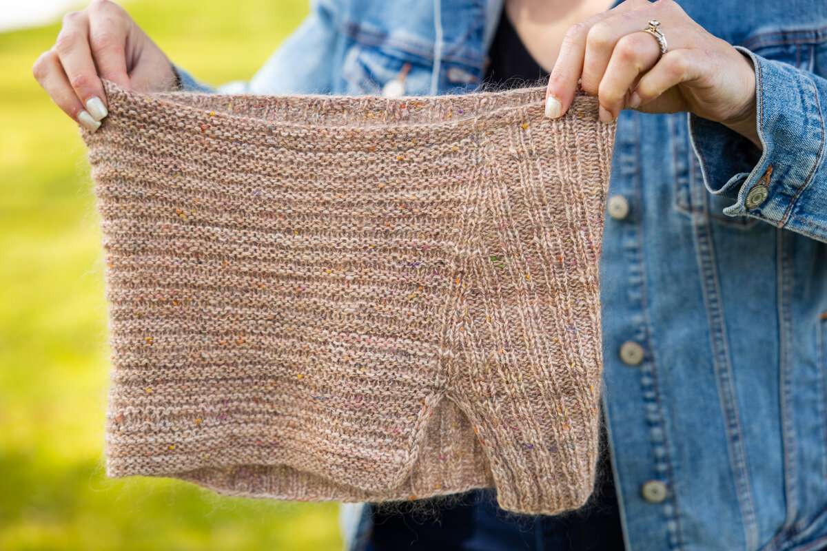 Design by SweaterFreak
Handspun, knitting and model: Greta Cornejo
Photos: Brigid Zurock