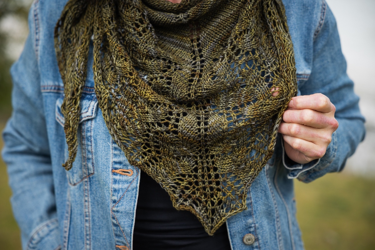 Twig triangular shawl lace knitting pattern