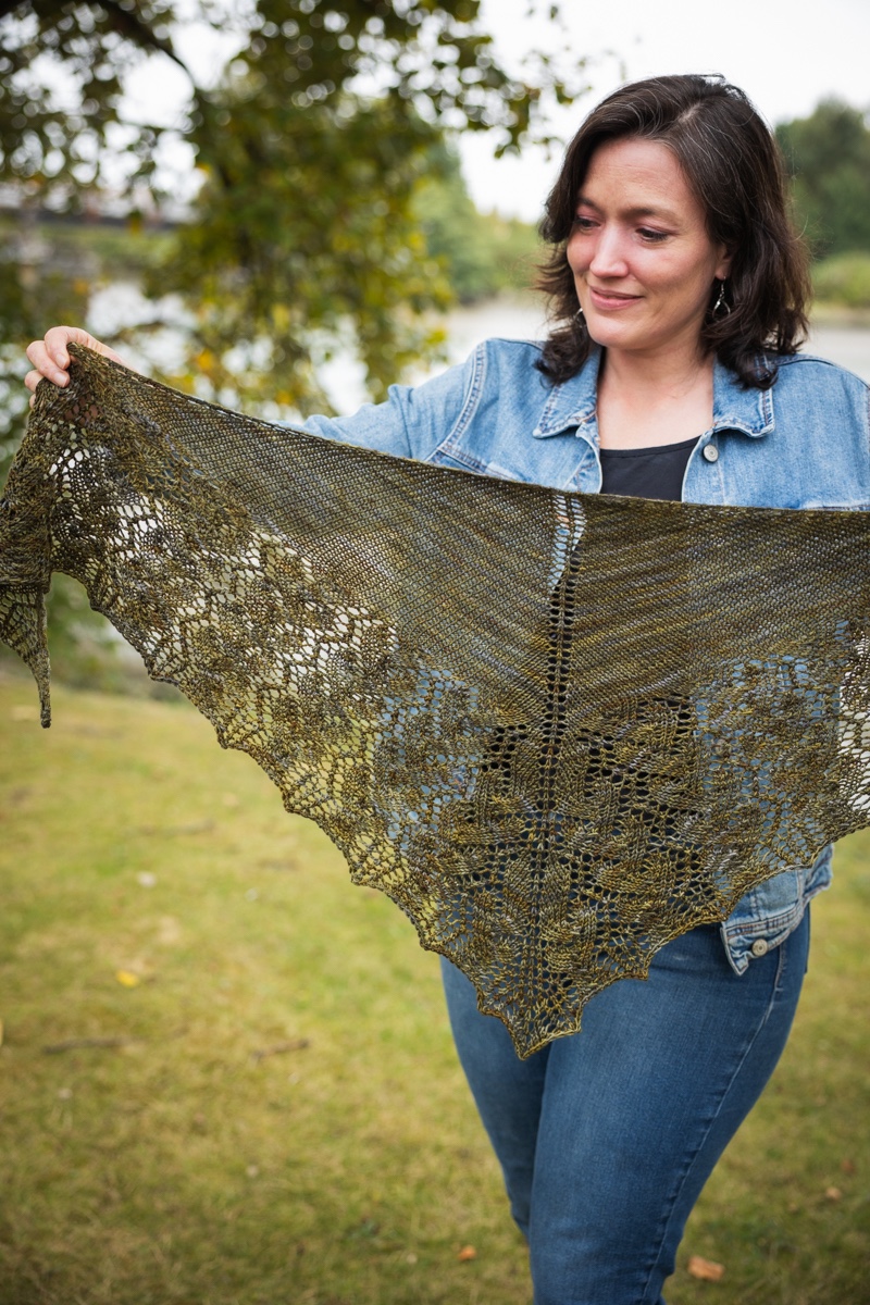 Twig triangular shawl lace knitting pattern