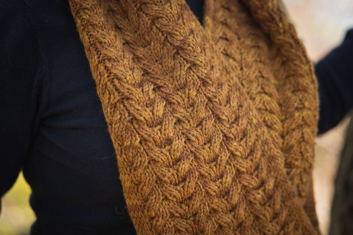 Design by Linda Marveng
Knit in Merino Worsted in Brass