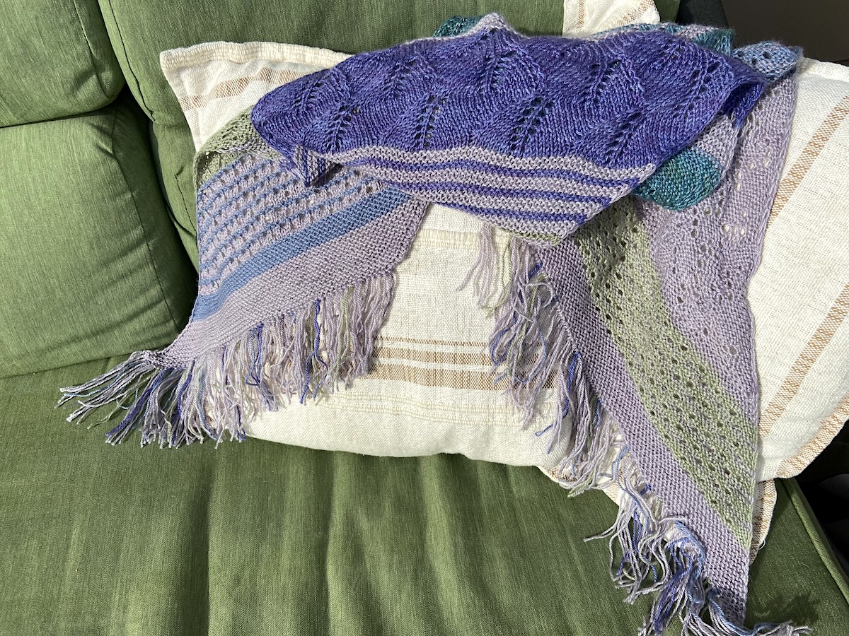 Robyn's test knit Hebe Sunset scarf