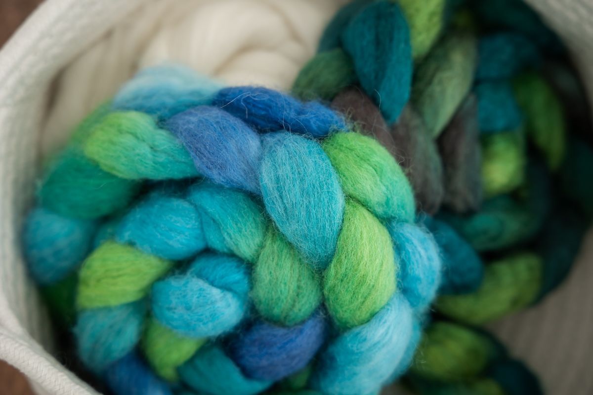 hand-dyed spinning fibre